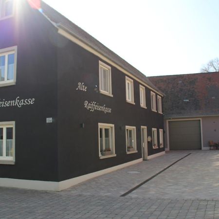 Apartment Alte Raiffeisenkasse Rothenburg Ob Der Tauber Luaran gambar