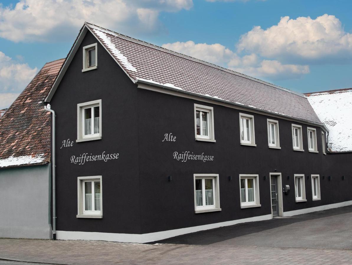 Apartment Alte Raiffeisenkasse Rothenburg Ob Der Tauber Luaran gambar